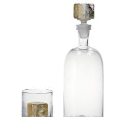 The GOLD Series is an elevated version of our classic Cube Glass. The Gold Series uses 24k double thick gold leaf to compliment and enhance the experience of even the finest spirits. Like our original Cube Glass  our Gold Series is designed to chill your beverage without the melted ice.